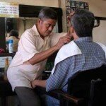 Manusia-manusia yang Membahagiakan Kita